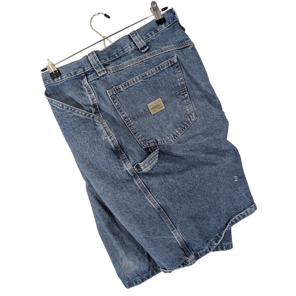 WRANGLER! FADED BLUE DENIM CLASSIC CARPENTER STYLE WIDE LEG SHORTS! SIZE 42
